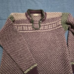 Elegant Purple and Green V-Neck Sweater